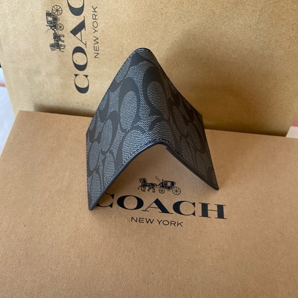 OUTSTOCK💯NEW🆕Coach men ID cards wallet🆕choral/black canvas - Picture 2 of 5